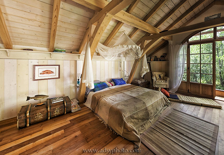 Adsy Bernart photographer architecture photography, carinthia, sleeping room, bed, boat house, Austria Europe