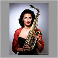 Adsy Bernart Fotograf Porträtfotografie Portraitfotografie Daniela Krammer Saxophonistin Musikerin
