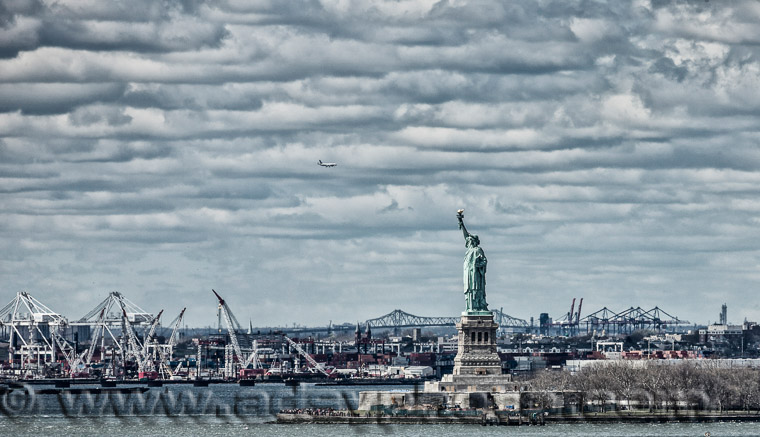 Adsy Bernart Fotograf Reisefotografie New York  USA Freiheitsstatue Skyline Wolkenkratzer Hafen Statue of Liberty