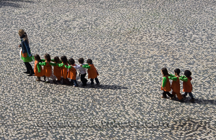 Adsy Bernart photographer travel photography Portugal Lisbon Kindergarten children on there way to the aquarium so called Oceanario