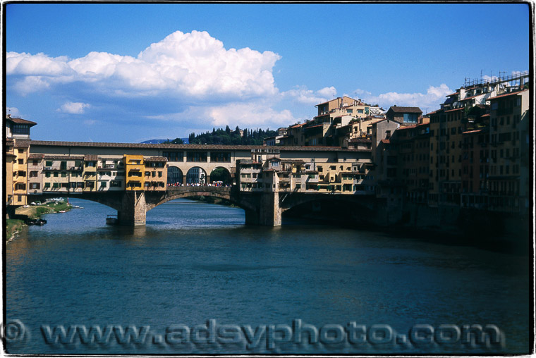 Adsy Bernart photographer travel photography Italy Tuscany Toscana Florence old bridge Ponte Vecchio